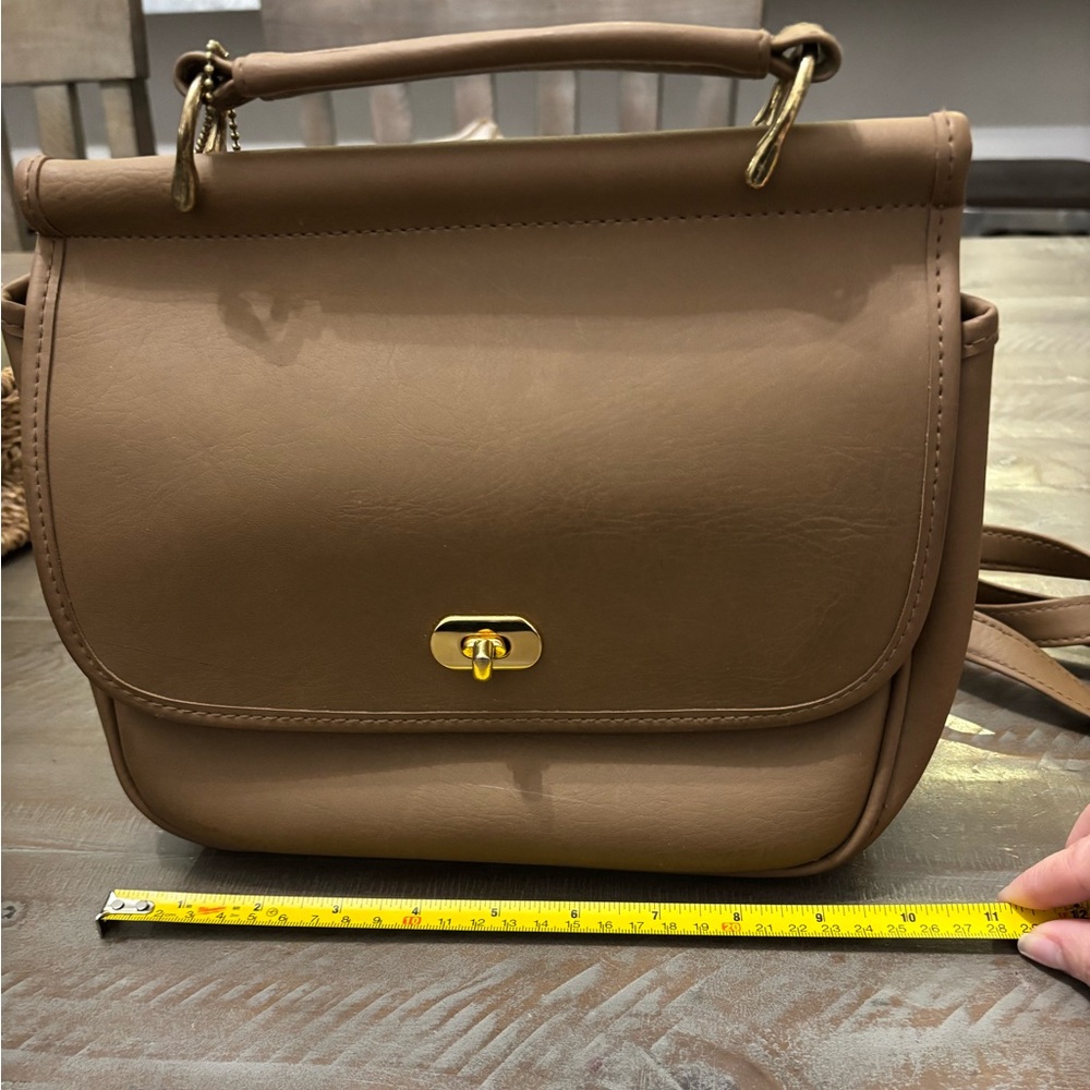 Classic Collection Handbag - Picture 4 of 6